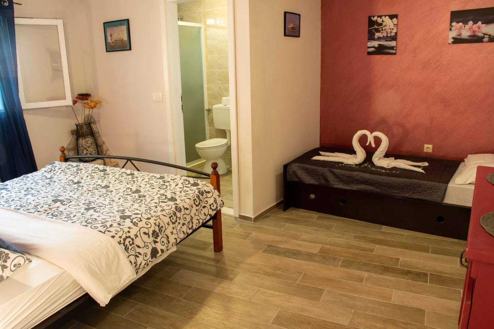 Holiday Home Luna - Two Bedroom Holiday Home with Sea View-Chambre