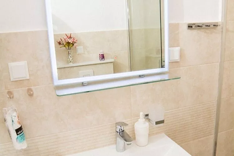 Apartments Stella - One Bedroom Apartment with Terrace A1-Bathroom