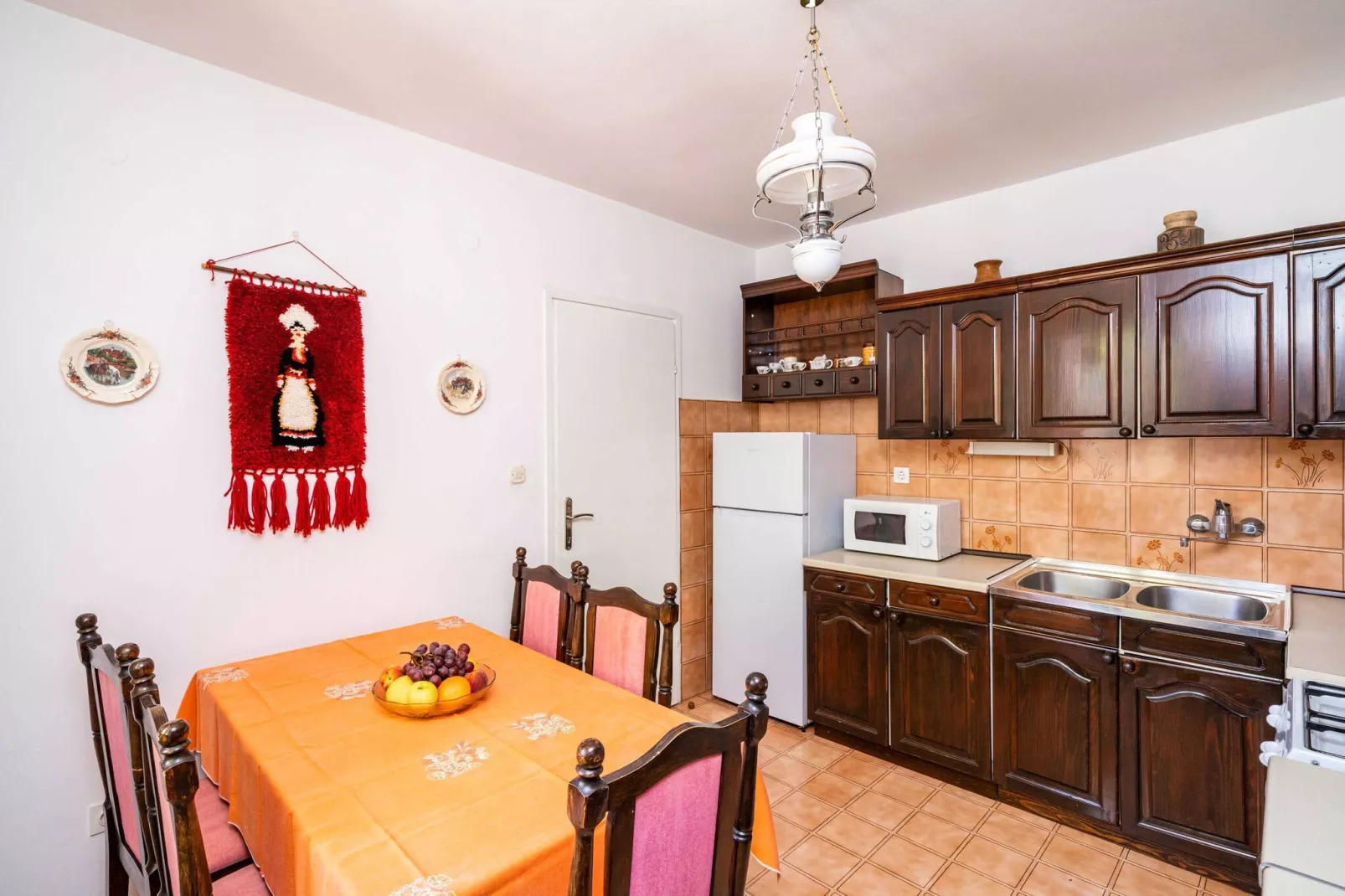 Apartments Stella - Three-Bedroom Apartment with Balcony and Terrace-Dining room