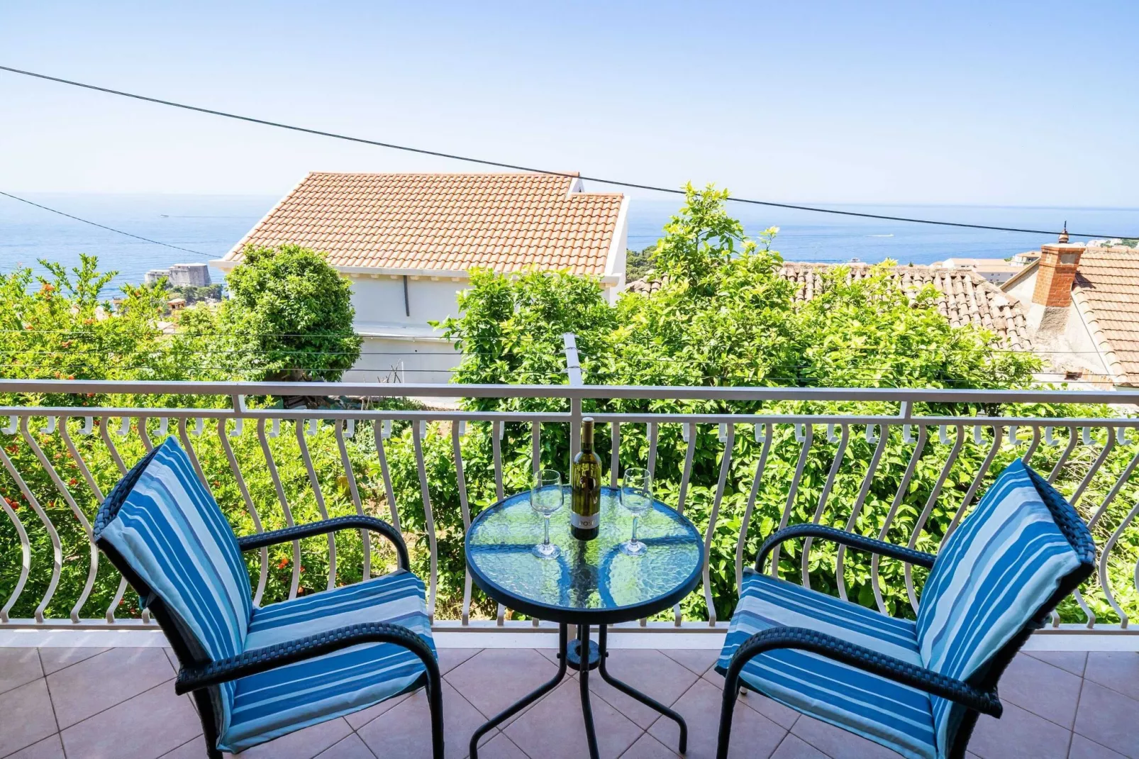 Apartments Stella - Three-Bedroom Apartment with Balcony and Terrace-Terrace balcony