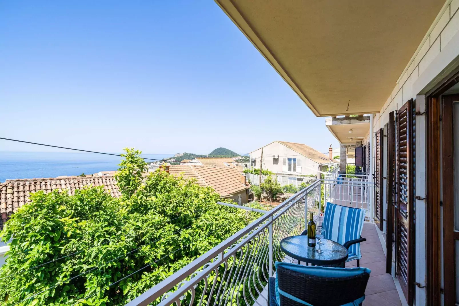 Apartments Stella - Three-Bedroom Apartment with Balcony and Terrace-Terrace balcony