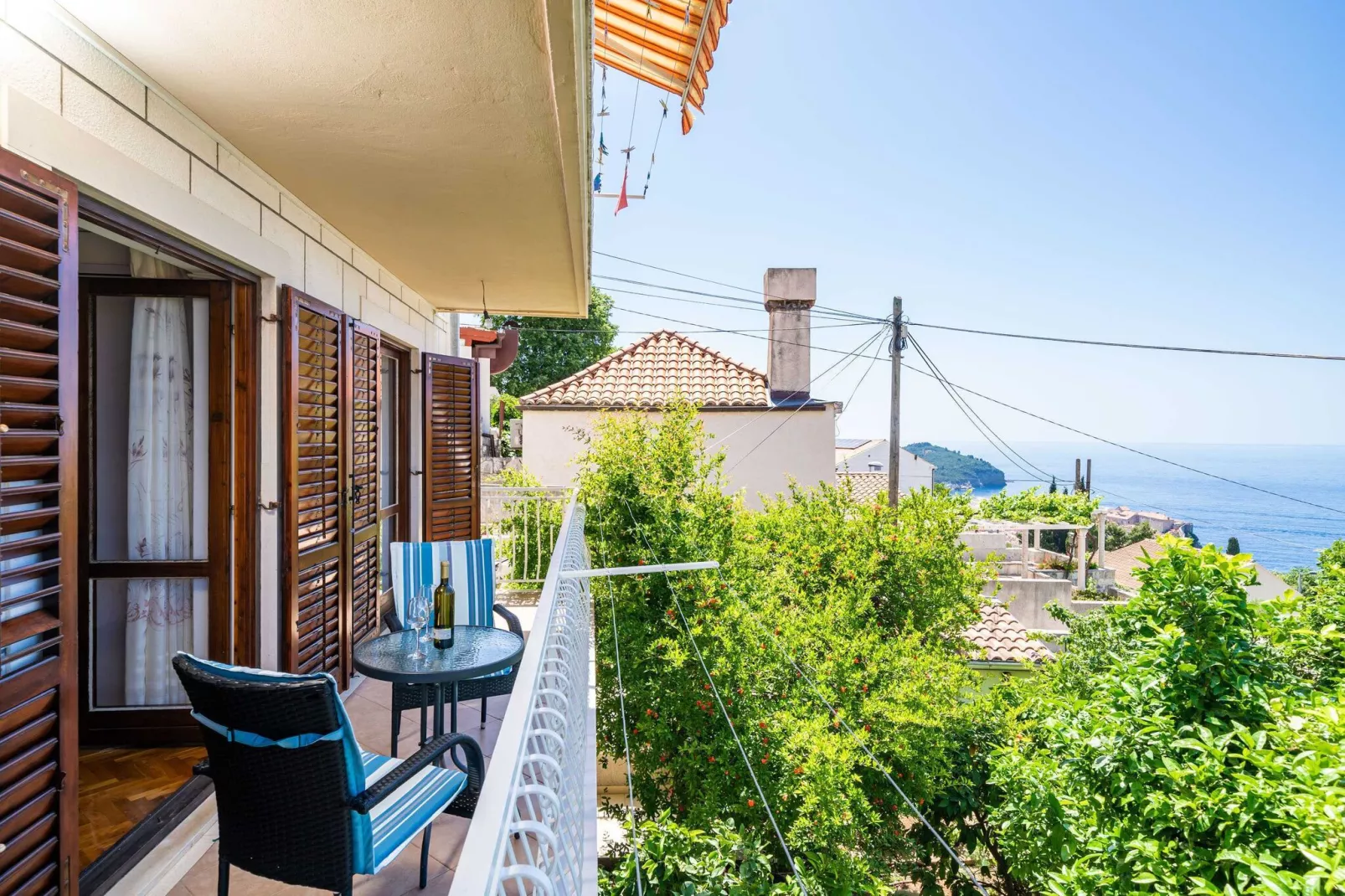 Apartments Stella - Three-Bedroom Apartment with Balcony and Terrace-Terrace