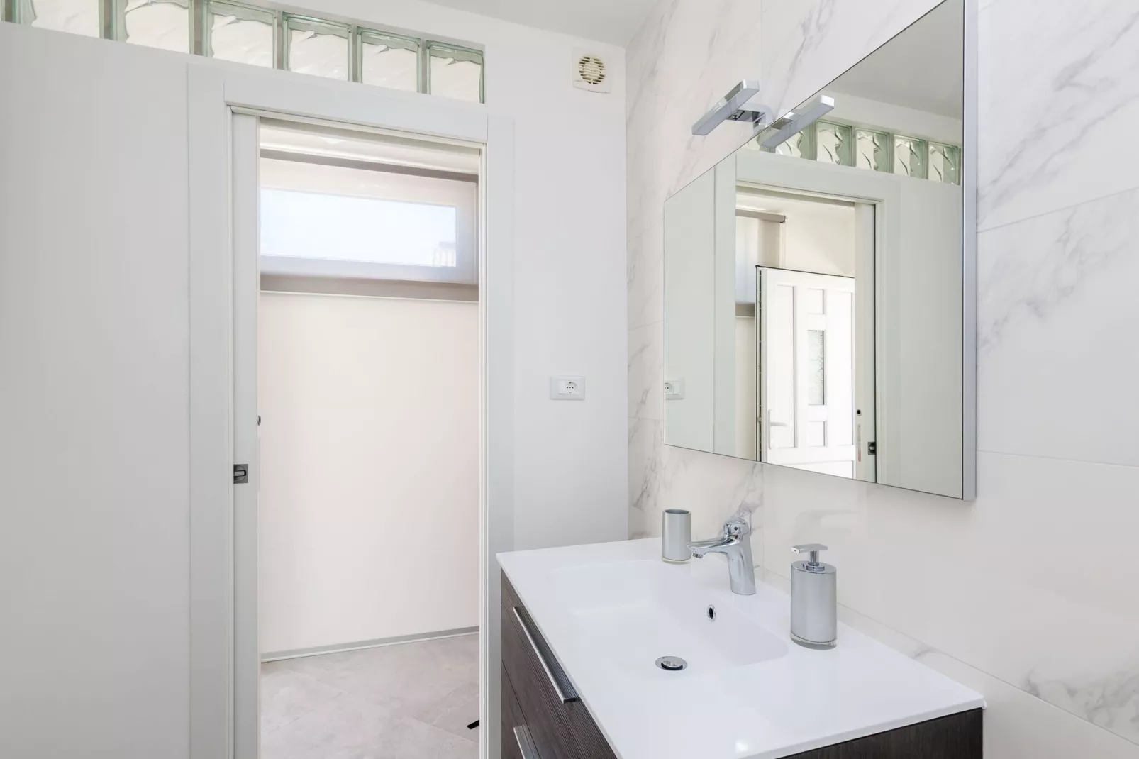 Apartment Lea - Studio Apartment-Bathroom