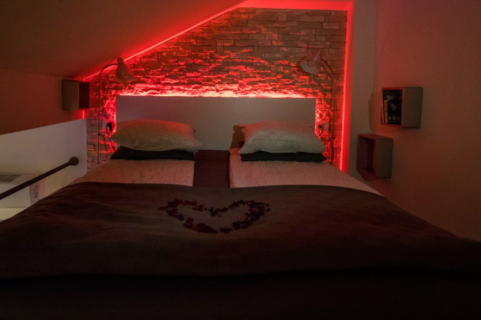 Apartment Velvet - Studio Apartment with Hot Tub-Bedroom