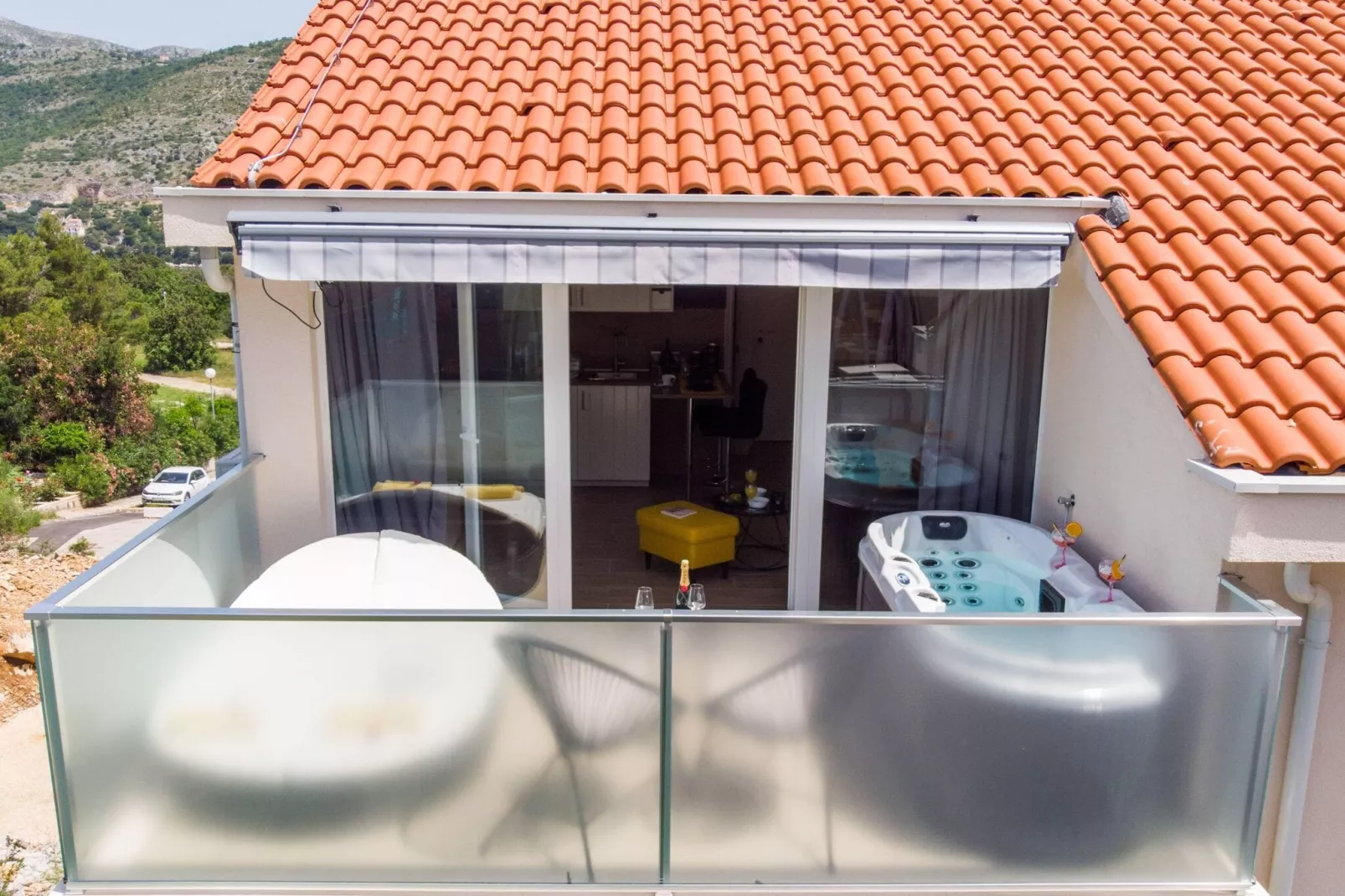 Apartment Velvet - Studio Apartment with Hot Tub-Outdoor