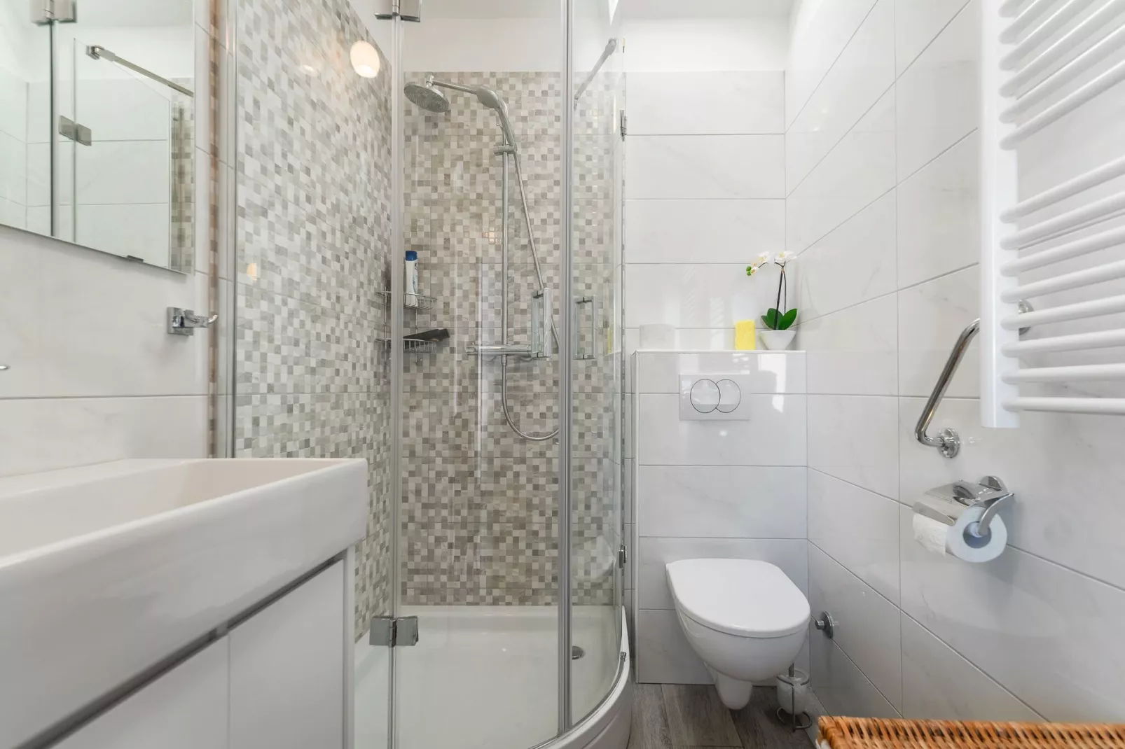 Holiday home Škrika -Three Bedroom Home with heated Pool and Jacuzzi-Bathroom