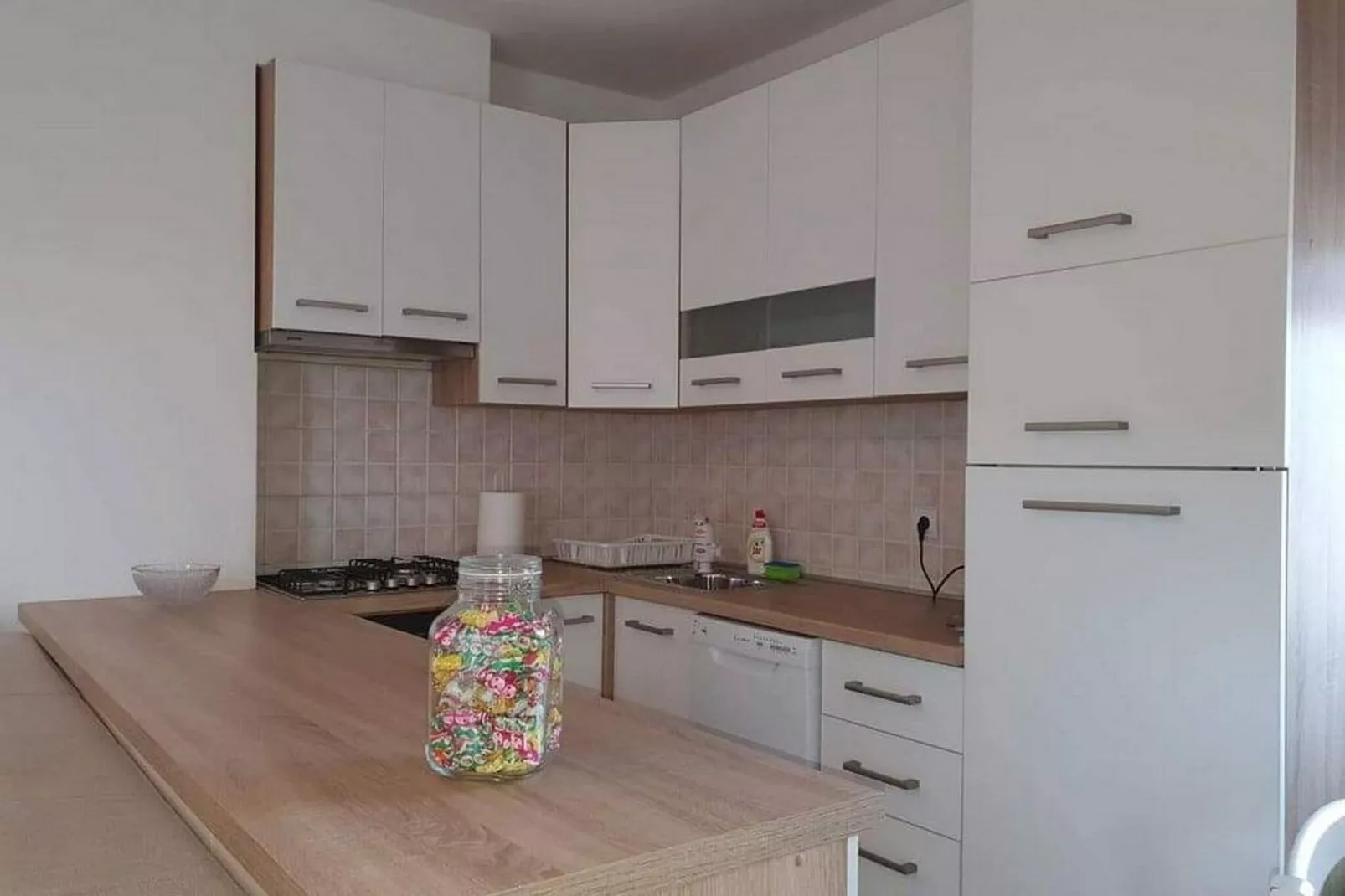 Apartment Majer - One-Bedroom Apartment with Balcony-Cuisine