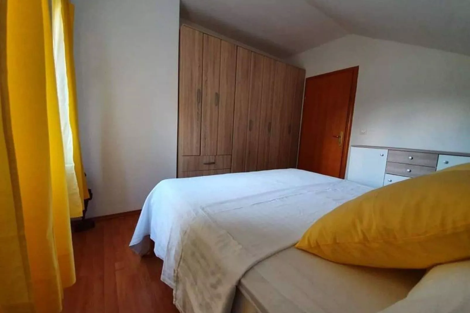 Apartment Majer - One-Bedroom Apartment with Balcony-Chambre