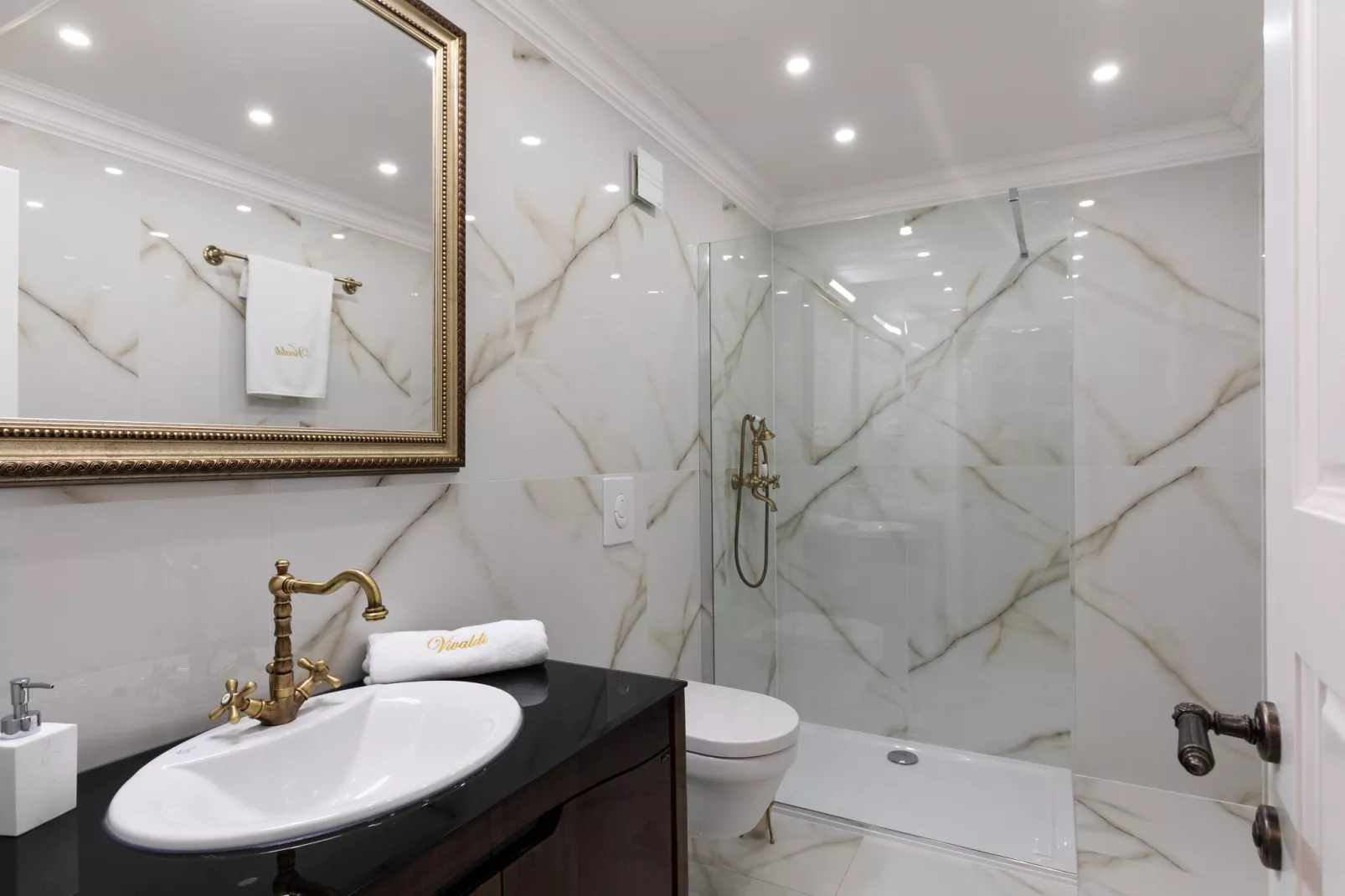 Vivaldi - Superior Double Room (S1)-Bathroom