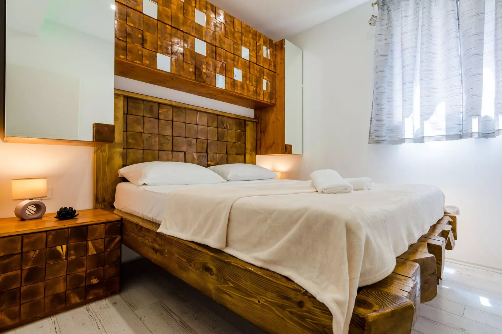 Apartments Dub - One-Bedroom Apartment with Terrace and Hot Tub (no.5)-Chambre