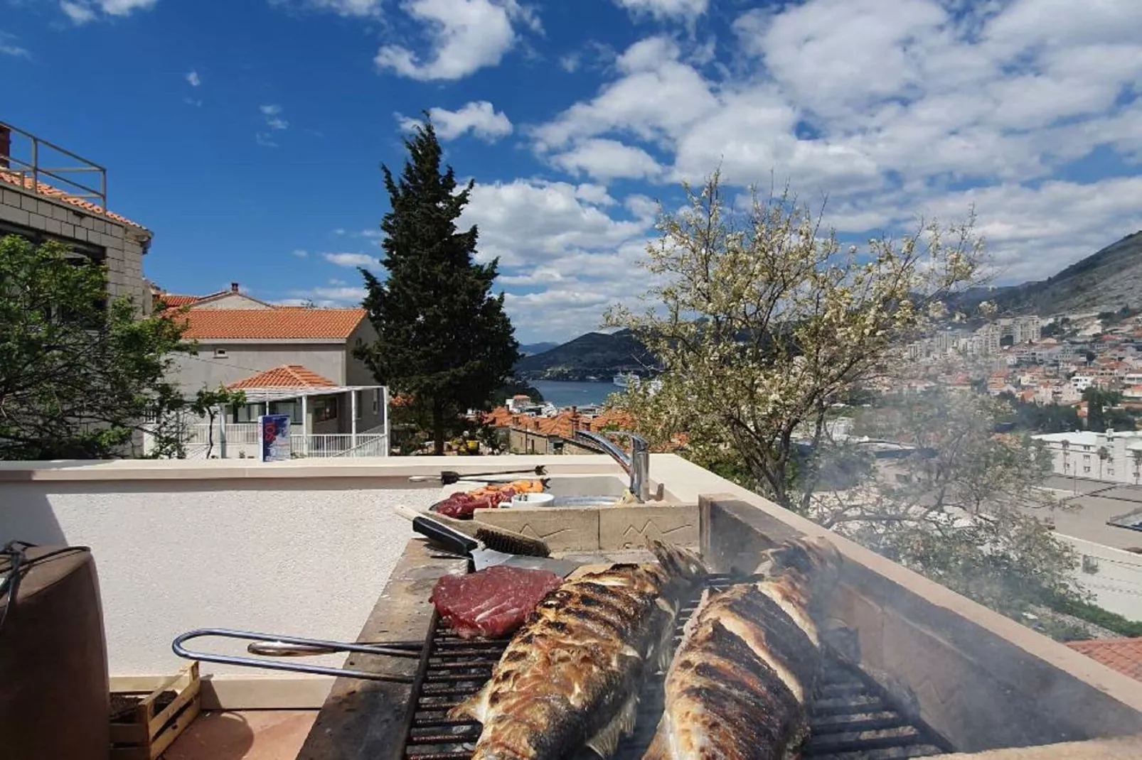 Apartments Dub - One-Bedroom Apartment with Terrace and Hot Tub (no.5)-Terrasse