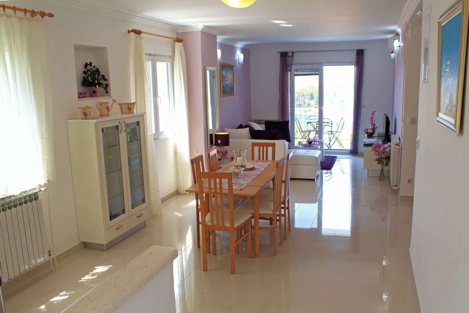 Apartment Siesta - Two-Bedroom Apartment with Balcony and Sea View-Esszimmer