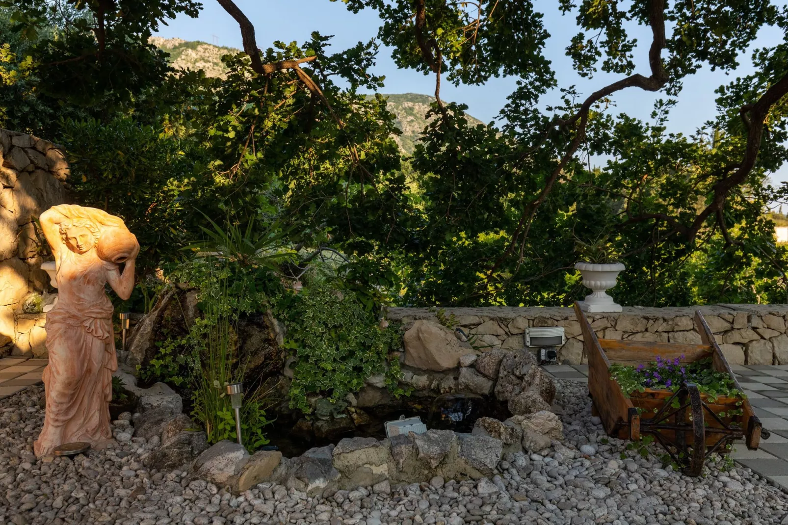 Apartments Belenum - One-Bedroom Apartment with Balcony and Sea View (no.3)-Gardens summer