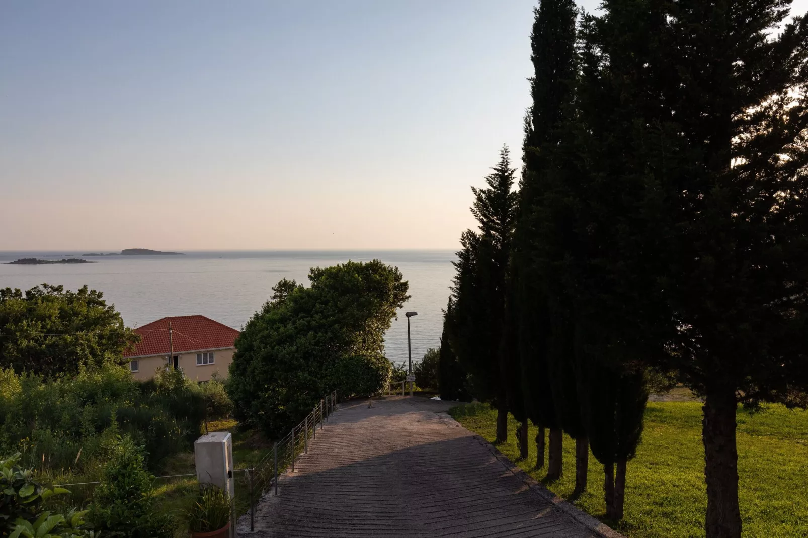 Apartments Belenum - One-Bedroom Apartment with Balcony and Sea View (no.3)-Outdoor