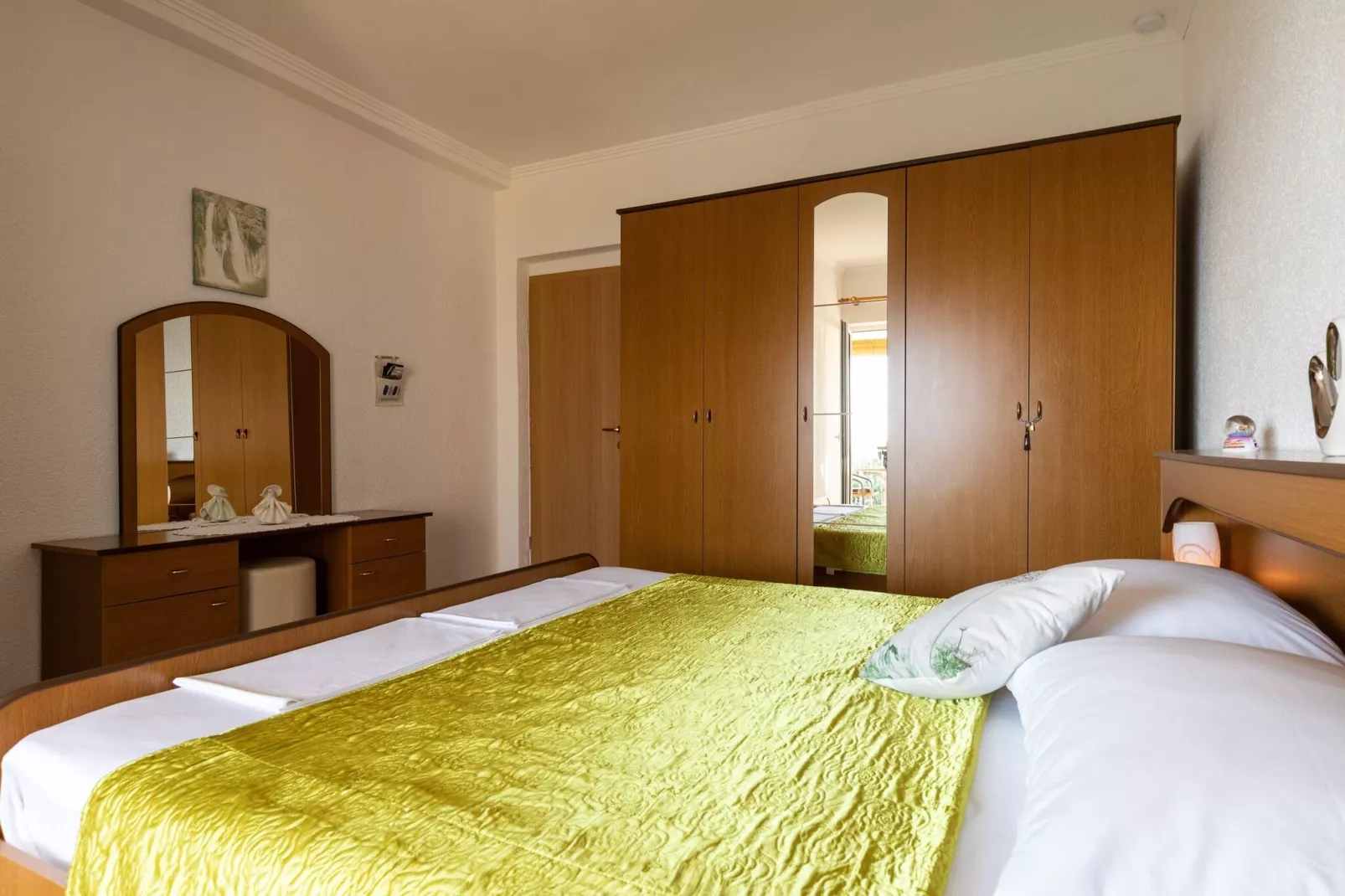 Apartments Belenum - Comfort Double Room with Balcony and Sea View (no.1)-Bedroom