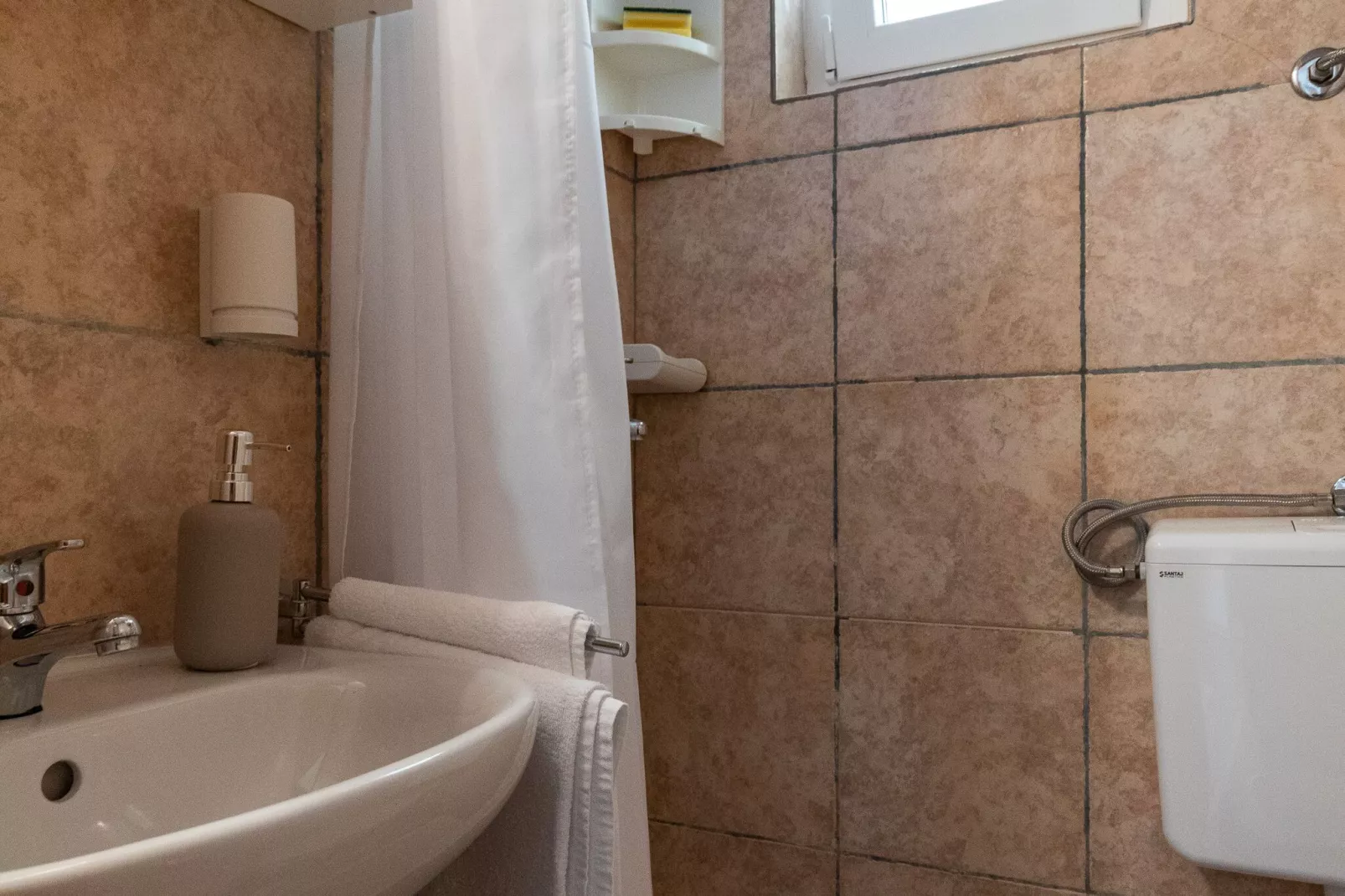 Apartments Belenum - Comfort Double Room with Balcony and Sea View (no.1)-Bathroom