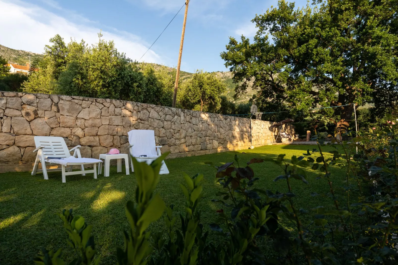 Apartments Belenum - Double Room with Balcony and Sea View (no.2)-Gärten Sommer