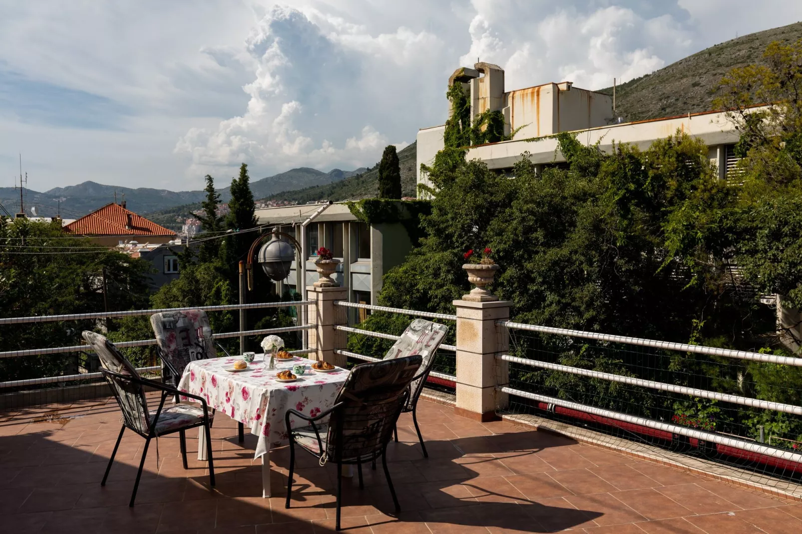 Apartment L&L - Two-Bedroom Apartment with Terrace-Terrasse