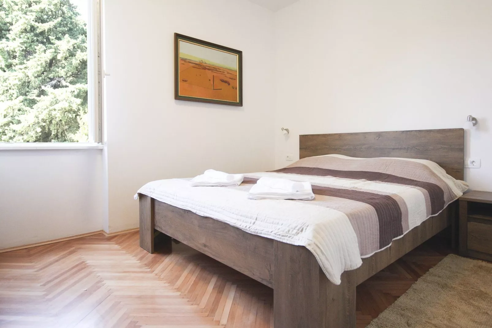Apartment Goge - One-Bedroom Apartment with Balcony-Schlafzimmer