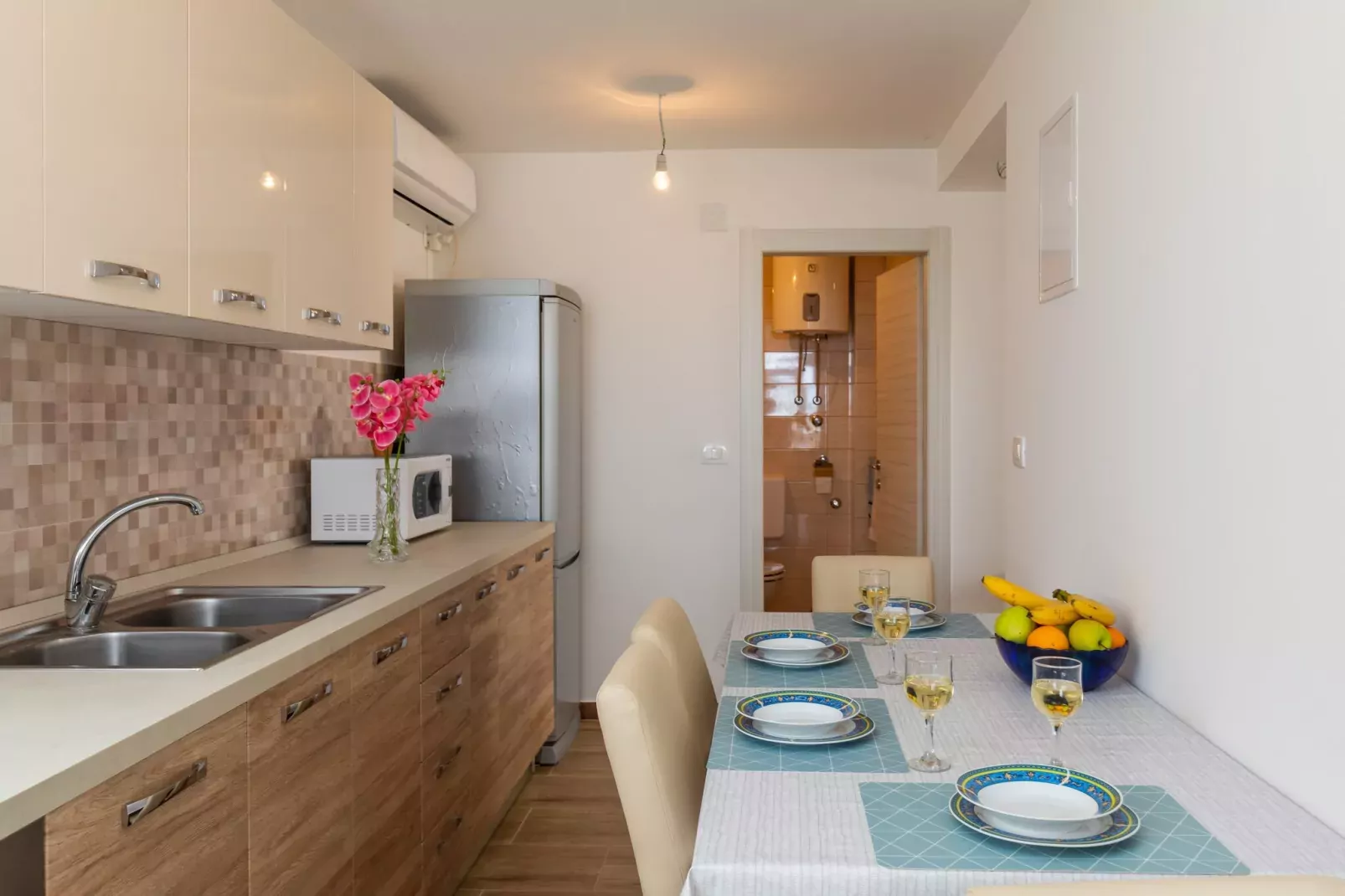 Apartment Nike - Two-Bedroom Apartment with Terrace-Cuisine