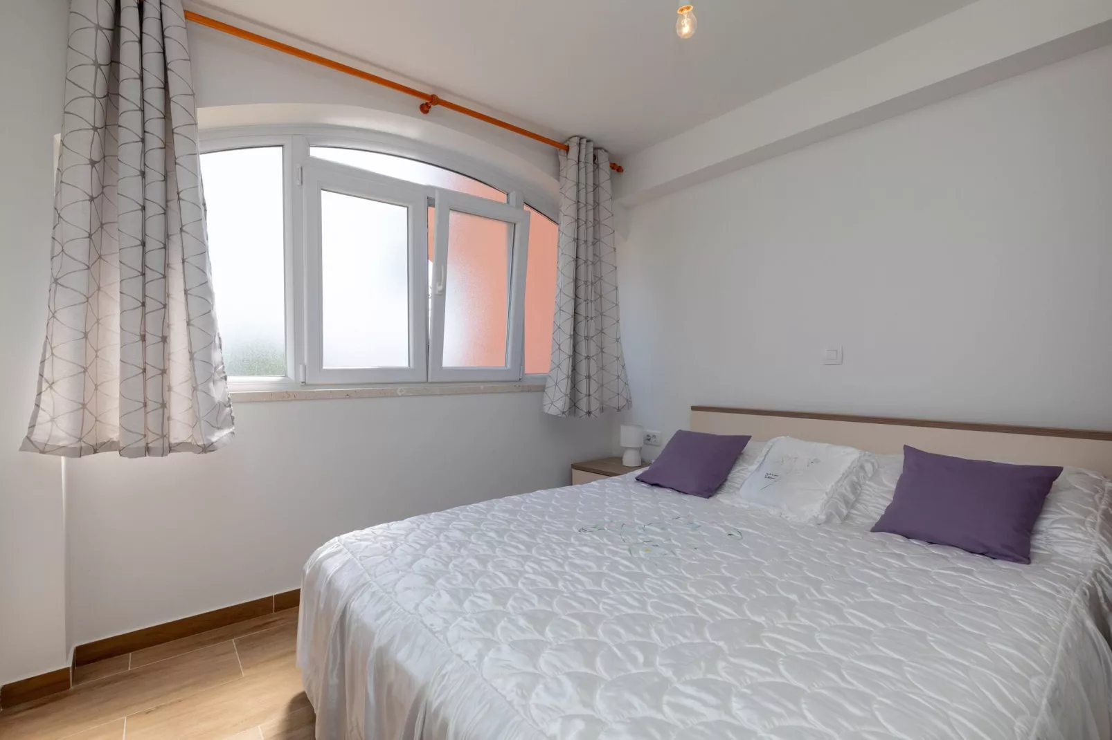 Apartment Nike - Two-Bedroom Apartment with Terrace-Chambre