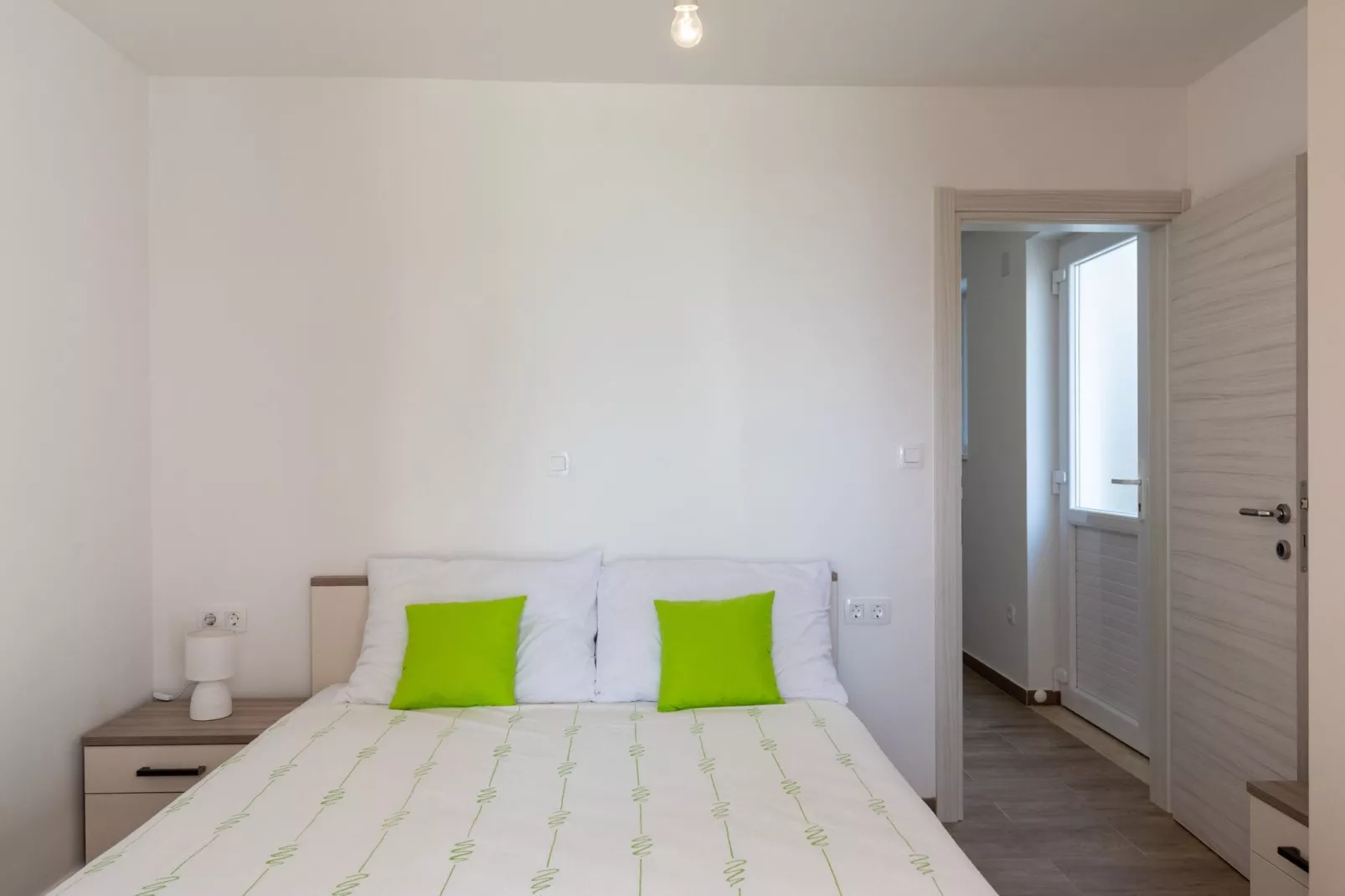 Apartment Nike - Two-Bedroom Apartment with Terrace-Chambre