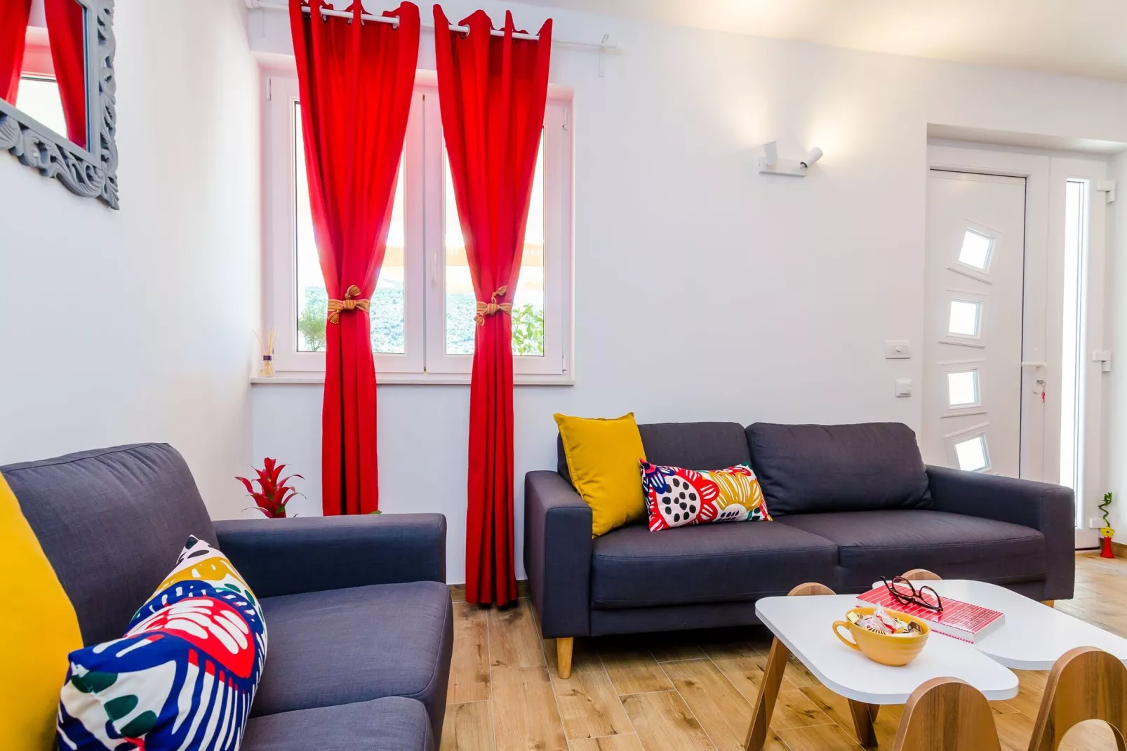 Apartment Moon River - Two-Bedroom Apartment with Terrace-Wohnzimmer