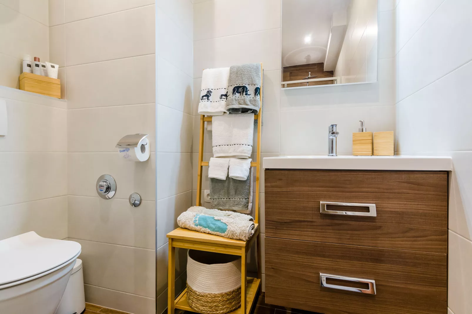 Apartment Moon River - Two-Bedroom Apartment with Terrace-Badezimmer