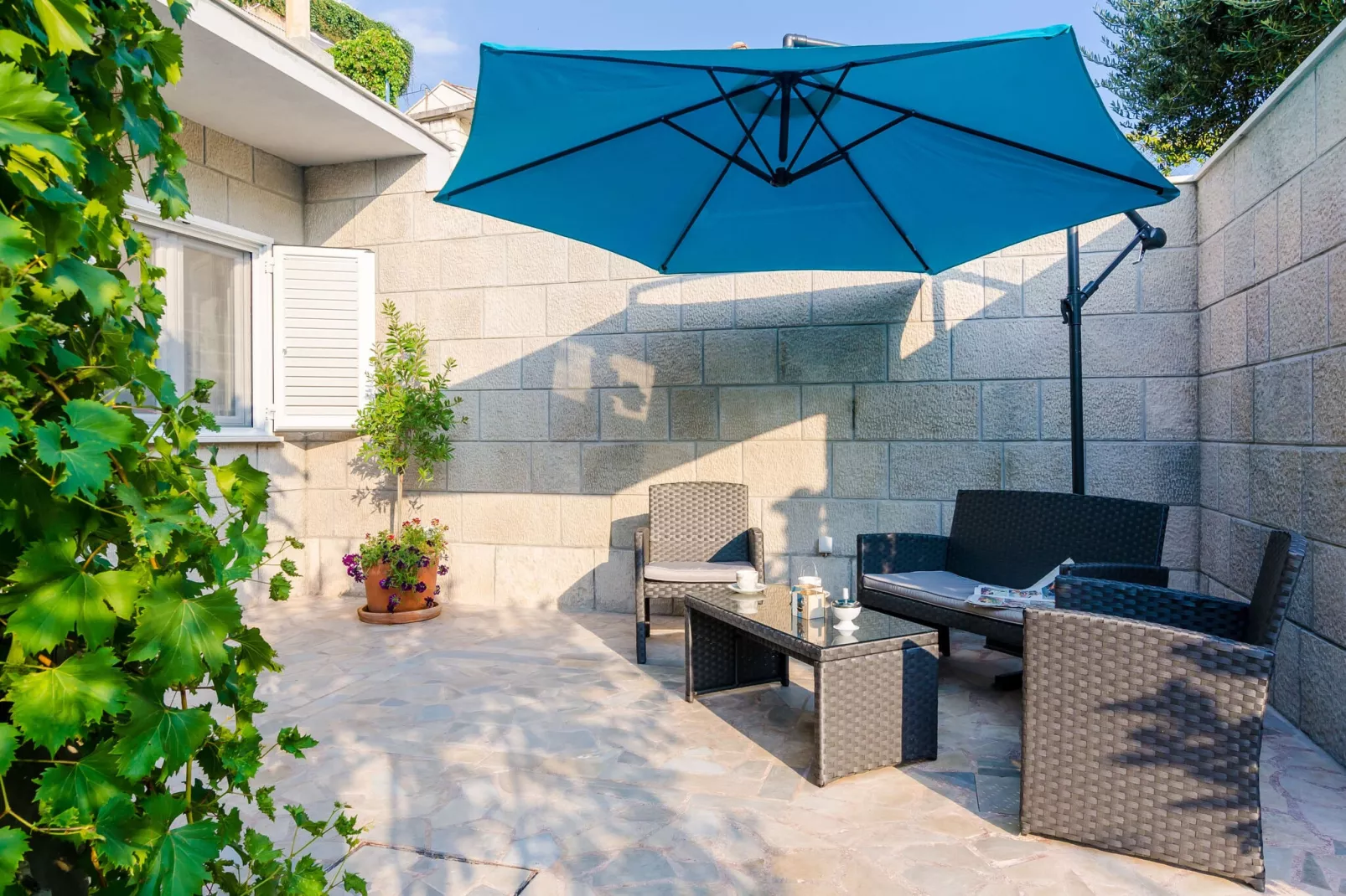 Apartments  L&M - Studio Apartment with Terrace (Vlahinić)-Terrasse