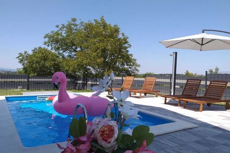 Holiday Home Gračec - Three  Bedroom Holiday Home with swimming pool-Schwimmbad