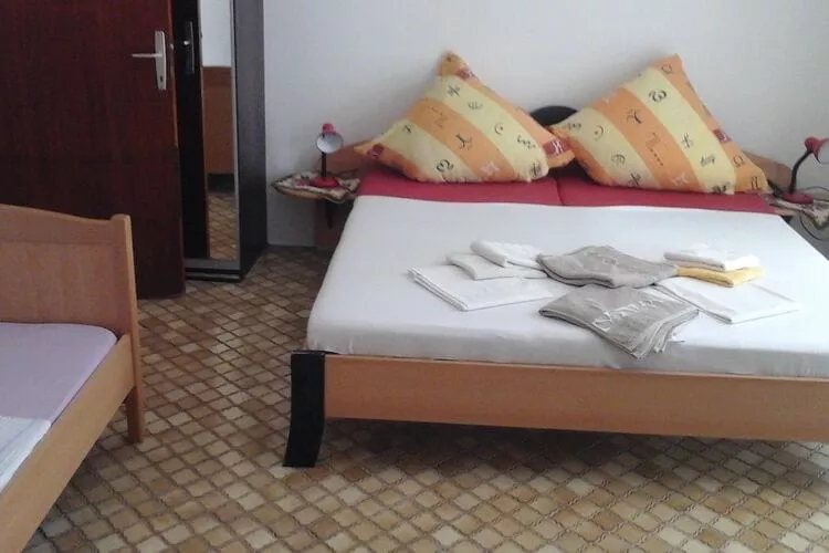 Apartments and Room Katja - Two Bedroom Apartment with Terrace-Chambre