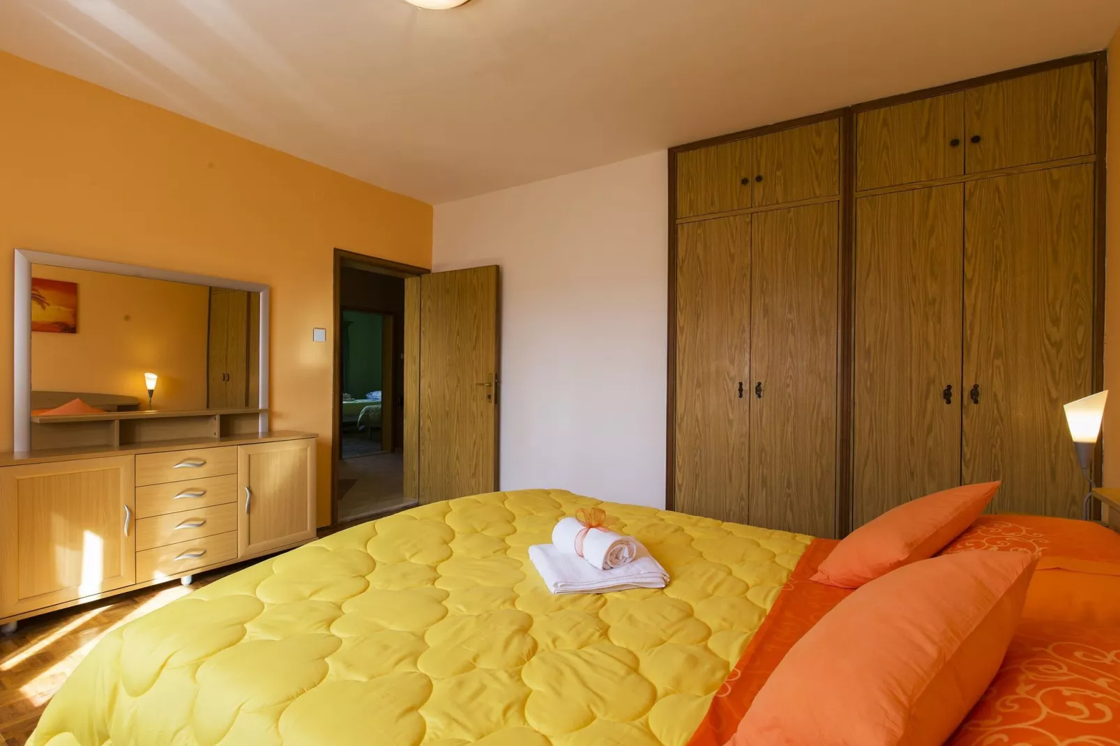 Apartment Villa IN - Four-Bedroom Apartment with Private Pool-Schlafzimmer