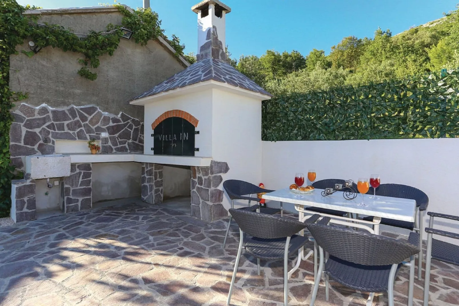 Apartment Villa IN - Four-Bedroom Apartment with Private Pool-Terrasse