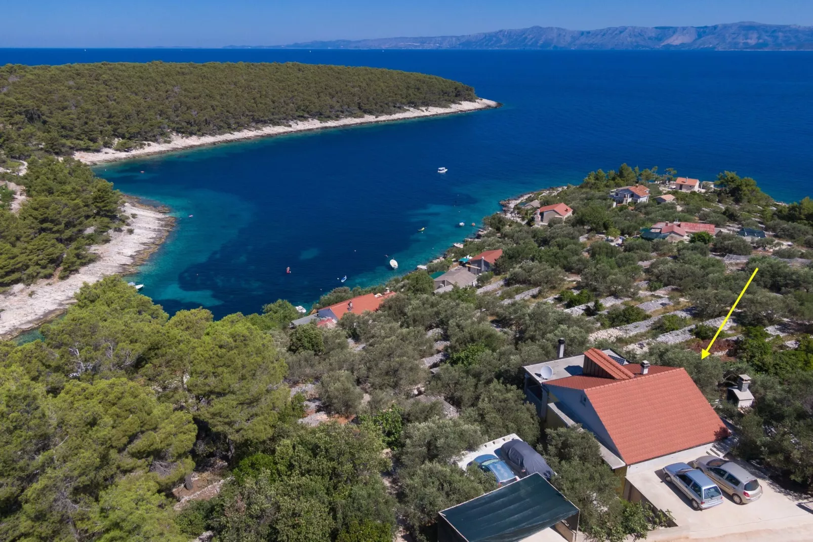 Olive's Garden House - Three Bedroom Holiday Home with Terrace and Sea View-Vue