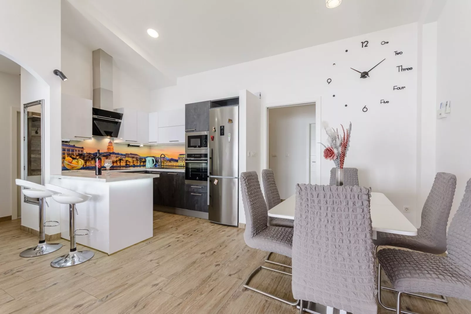 Apartments Hope (Dugi Rat) - Three-Bedroom Apartment with Jacuzzi and Terrace with Sea View-Kitchen