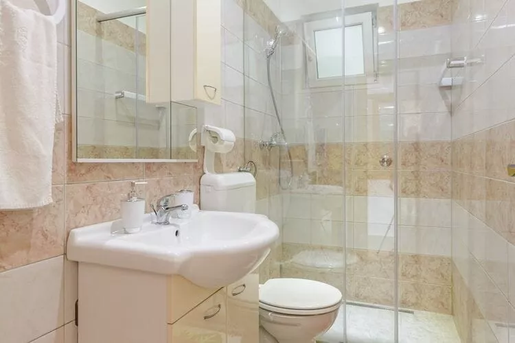 Apartments Hope (Dugi Rat) - Comfort OneBedroom Apartment with Terrace and Sea View (A1)-Bathroom