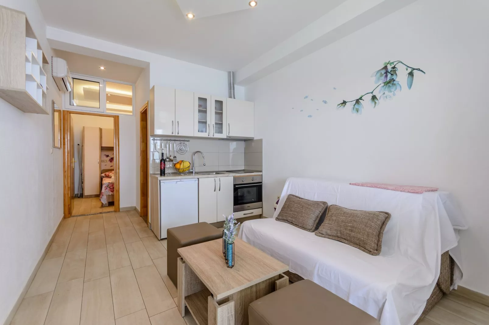 Apartments Hope (Dugi Rat) - Standard One-Bedroom Apartment with Terrace and Sea View (A3)-Living room