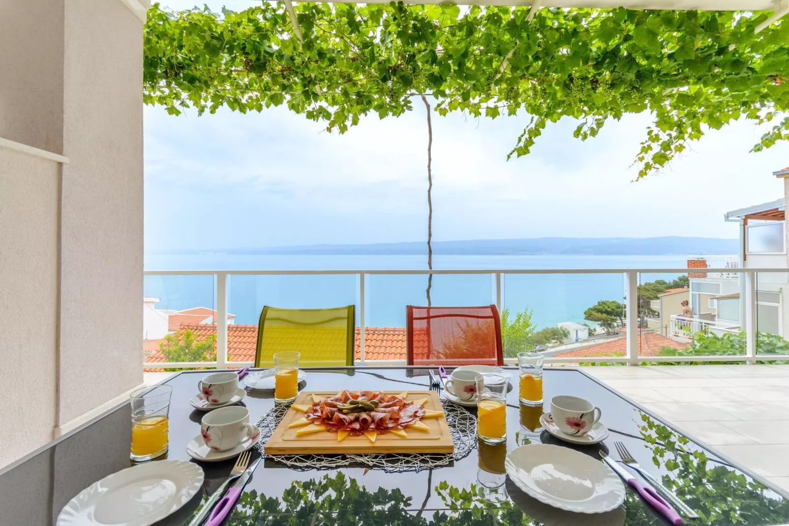Apartments Hope (Dugi Rat) - Standard One-Bedroom Apartment with Terrace and Sea View (A3)-Terrace