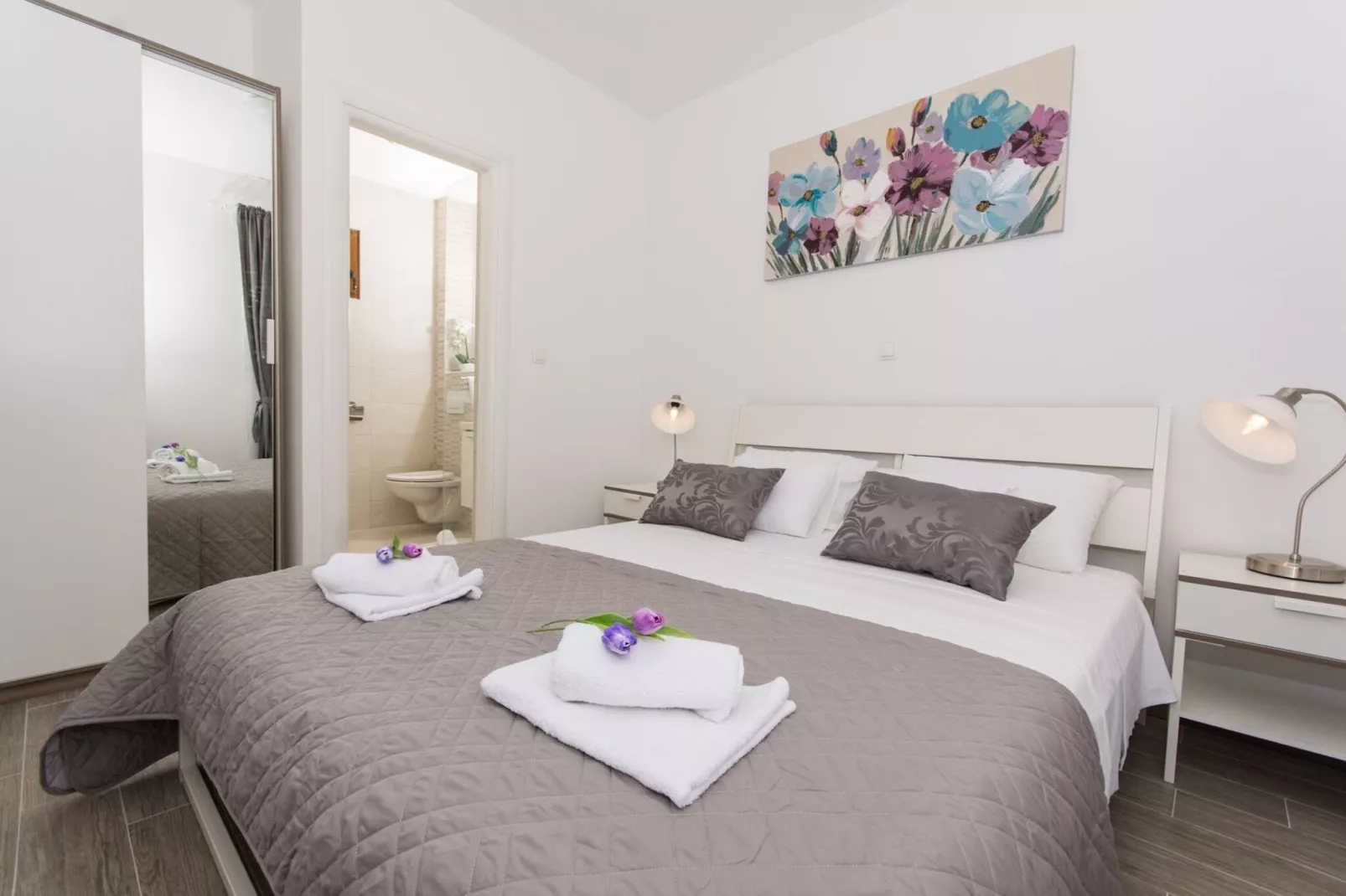 Villa LA - Comfort One-Bedroom Apartment with Terrace and Sea View-Schlafzimmer