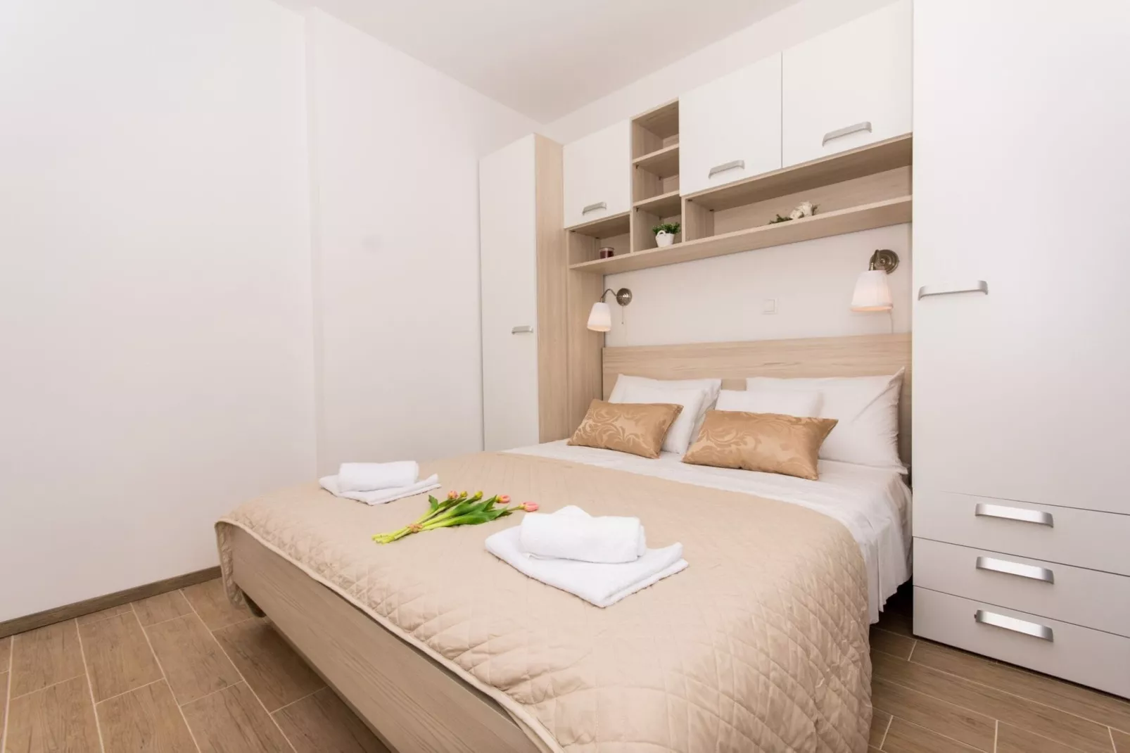 Villa LA - Comfort One-Bedroom Apartment with Terrace and Sea View-Schlafzimmer