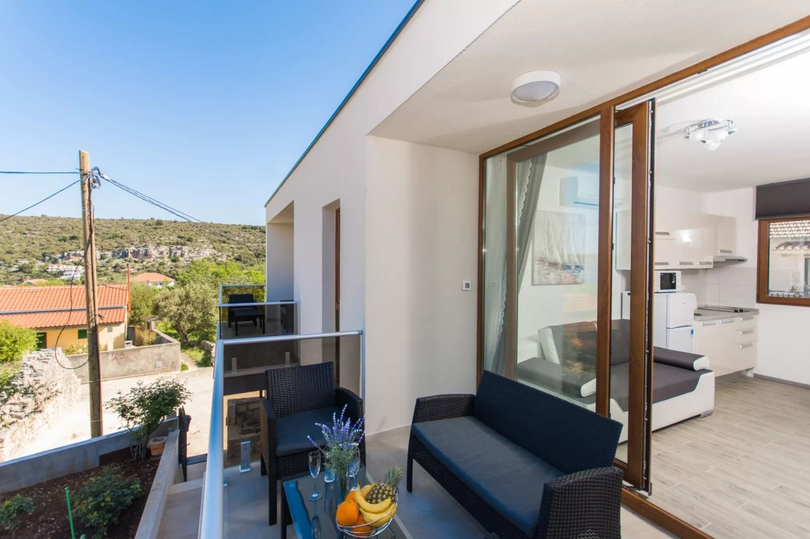 Villa LA-Comfort One Bedroom Apartment with Sea View Terrace 1-Terrassenbalkon