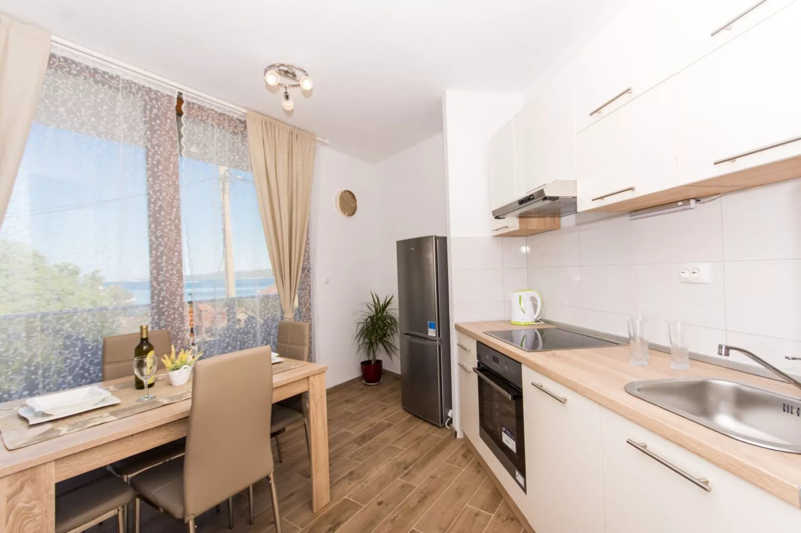 Villa LA-Comfort One Bedroom Apartment with Sea View Terrace 2-Kitchen