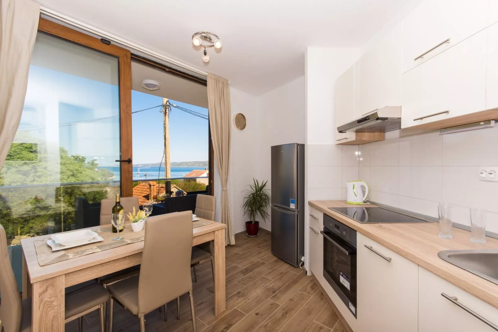 Villa LA-Comfort One Bedroom Apartment with Sea View Terrace 2-Kitchen