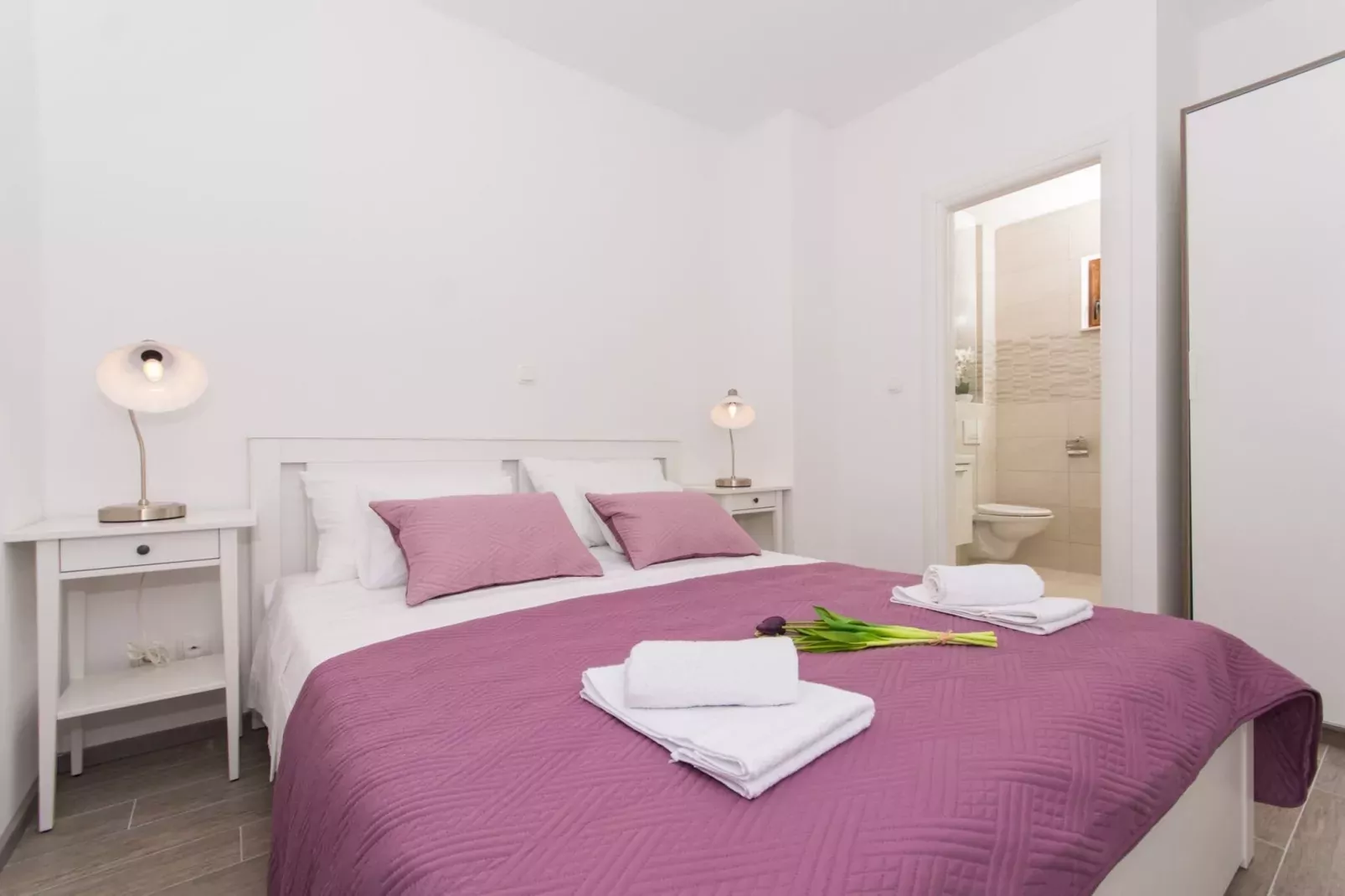 Villa LA-Comfort One Bedroom Apartment with Sea View Terrace 2-Bedroom
