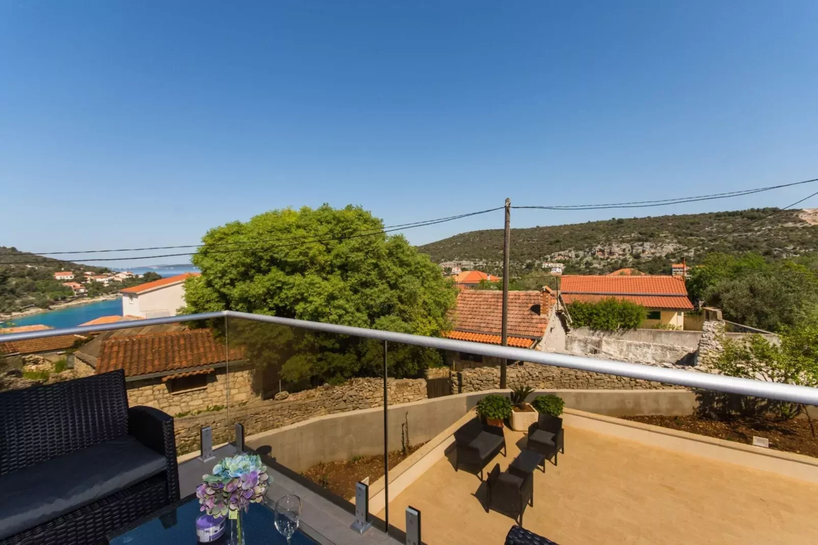 Villa LA-Comfort One Bedroom Apartment with Sea View Terrace 2-Terrace balcony