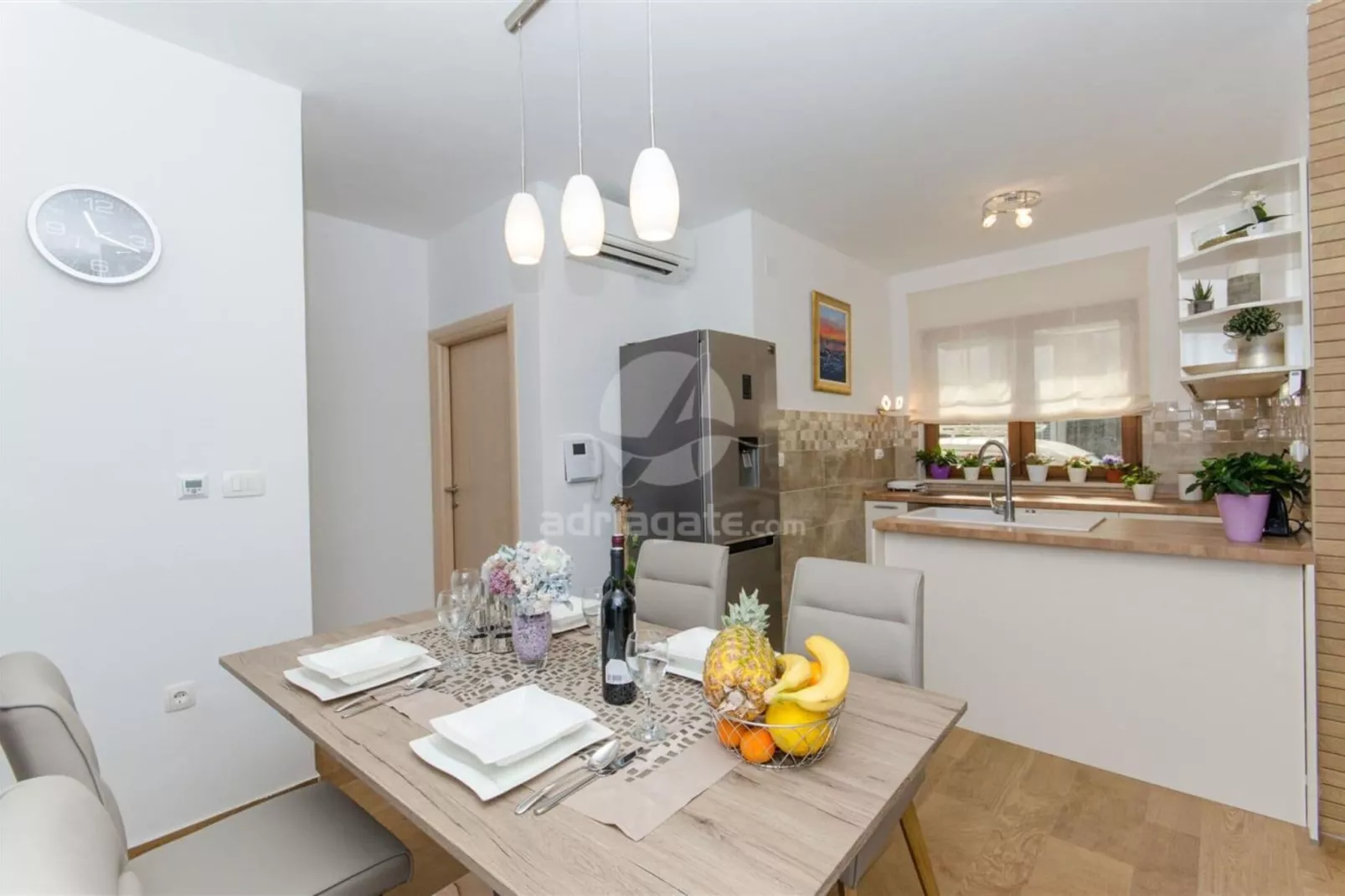 Villa LA-Two Bedroom Apartment with Terrace-Küche