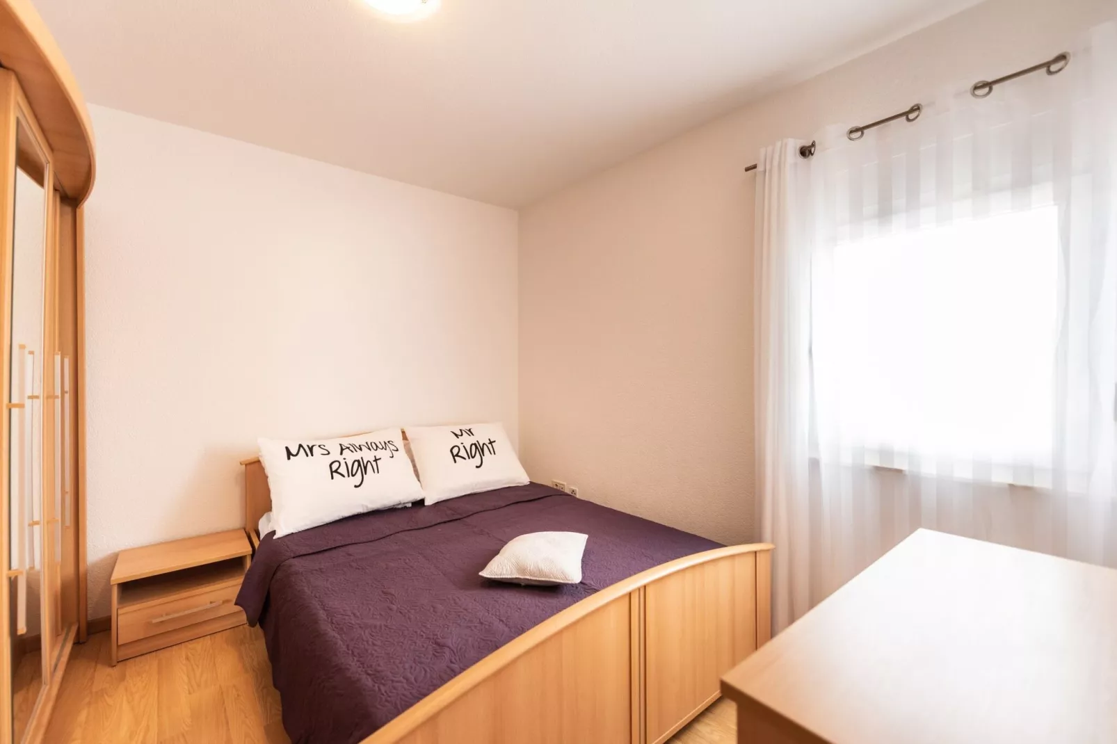 Apartments Karen - Two Bedroom Apartment with Balcony (A1)-Chambre