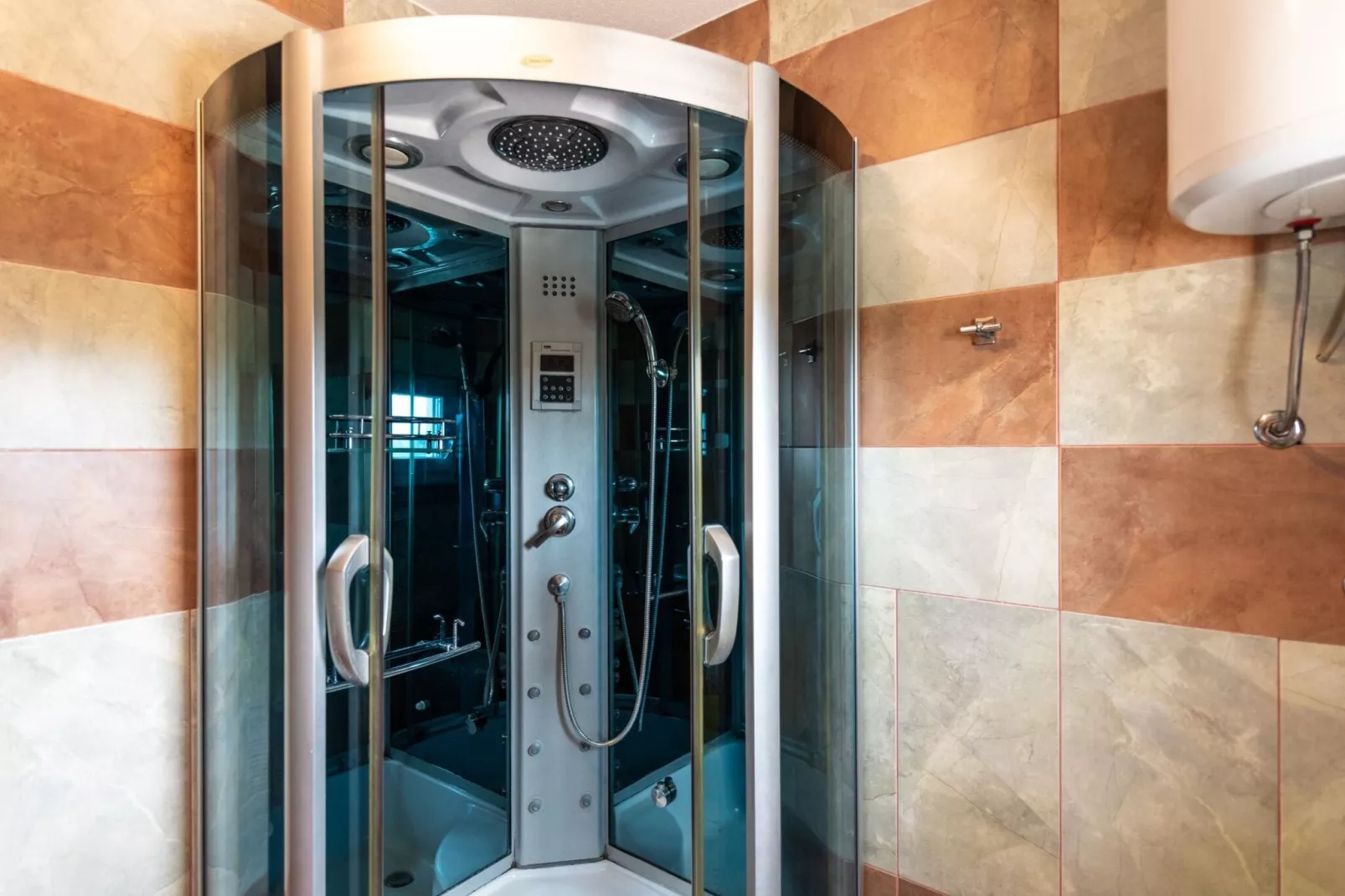 Apartments Karen - Two Bedroom Apartment with Balcony (A1)-Salle de bain