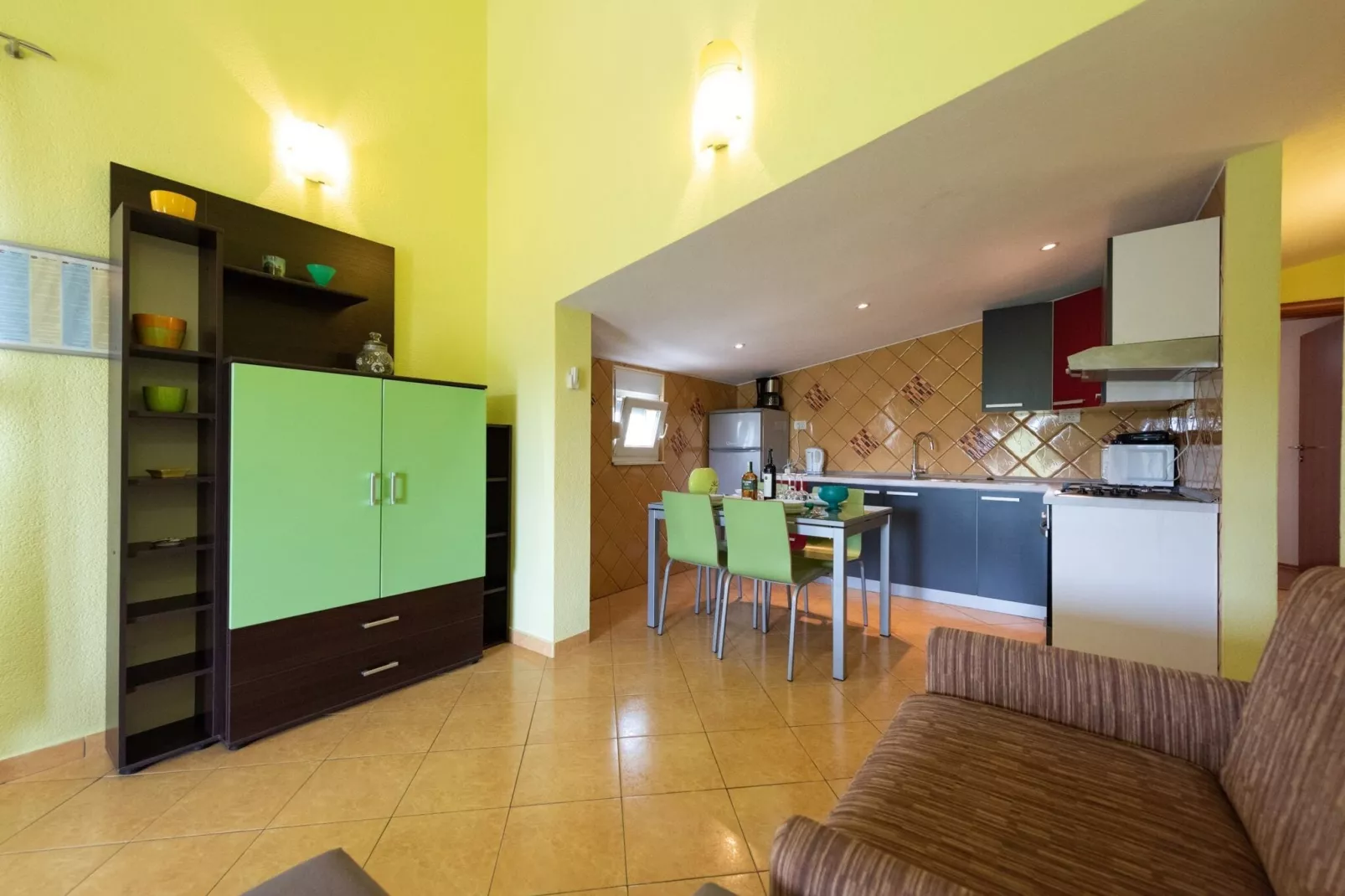 Apartments Karen - Standard One Bedroom Apartment with Balcony (A3)-Küche