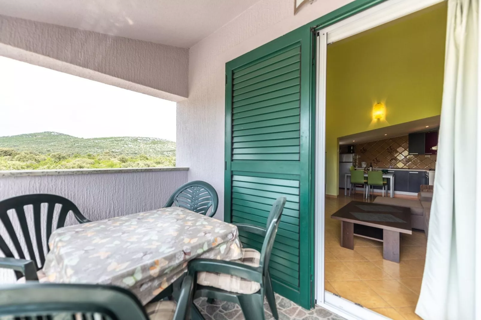 Apartments Karen - Standard One Bedroom Apartment with Balcony (A3)-Terrassenbalkon